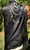 a a Duo Plastron en soie. Colliers - 5