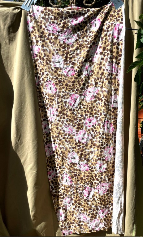 Tirelle. Jersey animalier fleuri rose - 1