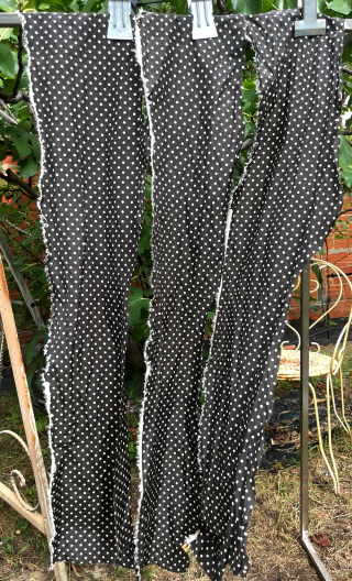 Mini chutes de production. Pois anthracite - 2