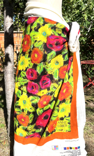 Coup de cadre orange pour Foulard Spanish Caravan - 3
