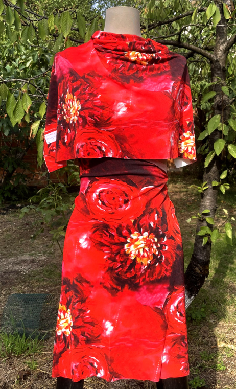 ae Swatch.  Red bloom jersey polyester - 1